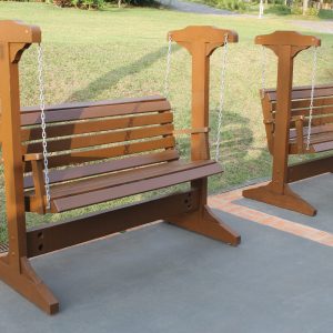 Dupla de bancos de balanço