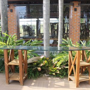 Mesa de vidro curva